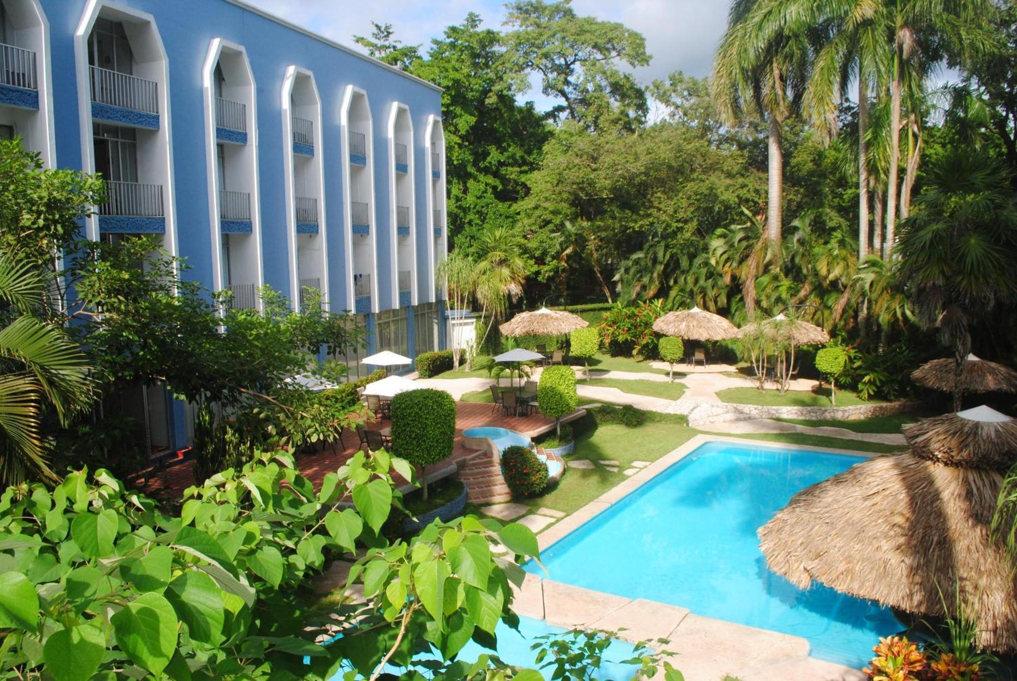 Hotel Maya Паленке Екстериор снимка