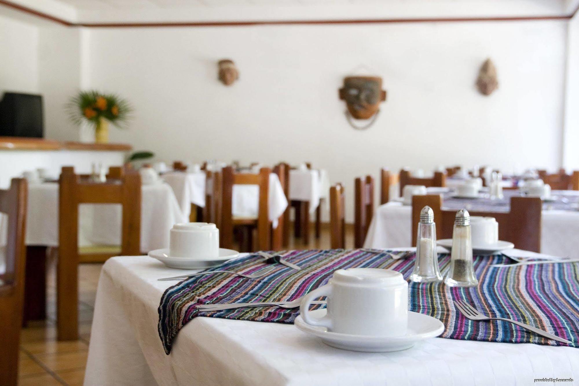 Hotel Maya Паленке Ресторант снимка